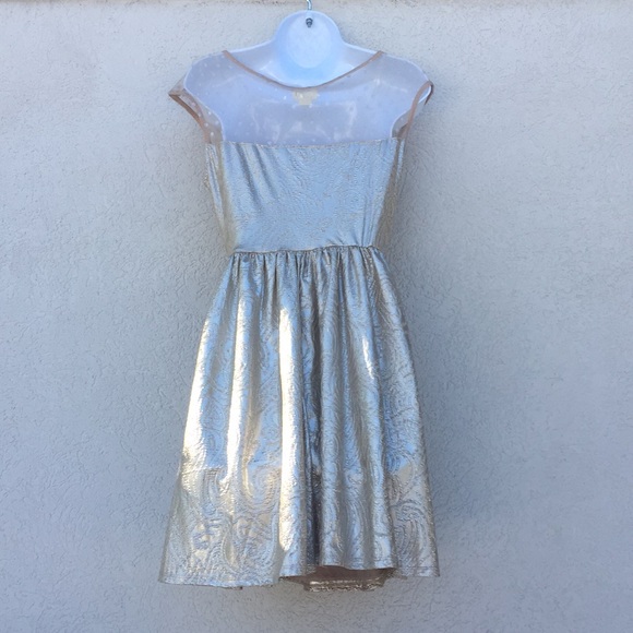 One Clothing gold metallic medium dress sparkle - Picture 4 of 7